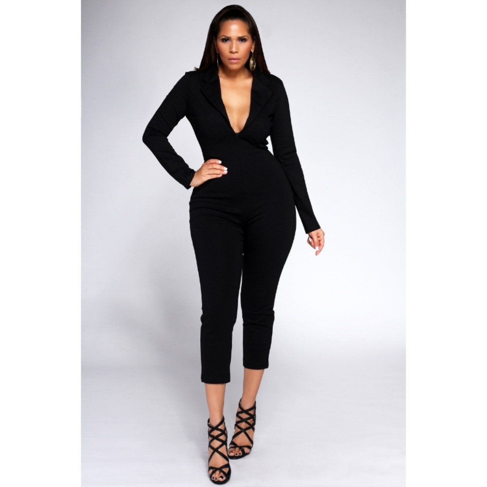Ventura Solid Black Zipper Down Sexy V Neck Collar